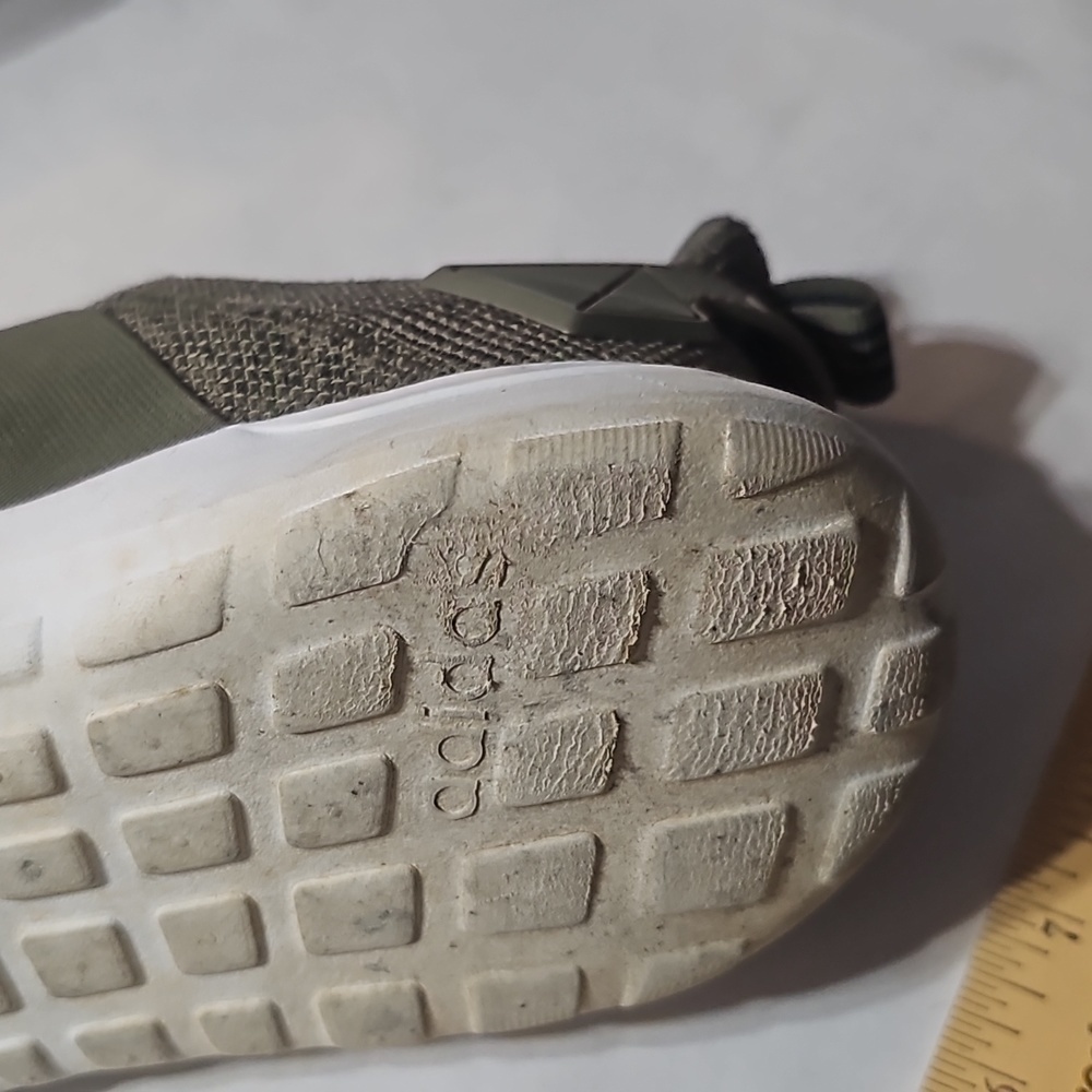 Adidas Slip-ons Sneakers ๐ - Picture 6 of 8